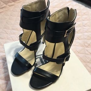 Ivanka Trump black heels